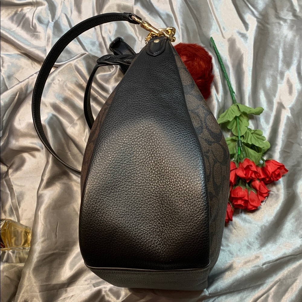 🌹BEAUTIFUL Coach Black Jules Hobo Bag • EUC Signature Canvas w/Crossbody Strap - Picture 7 of 12